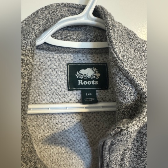 BANFF addition Roots cabin crewneck - Picture 2 of 4